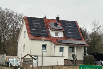 Solaranlage auf Haus in Schwalmstadt Leimsfeld